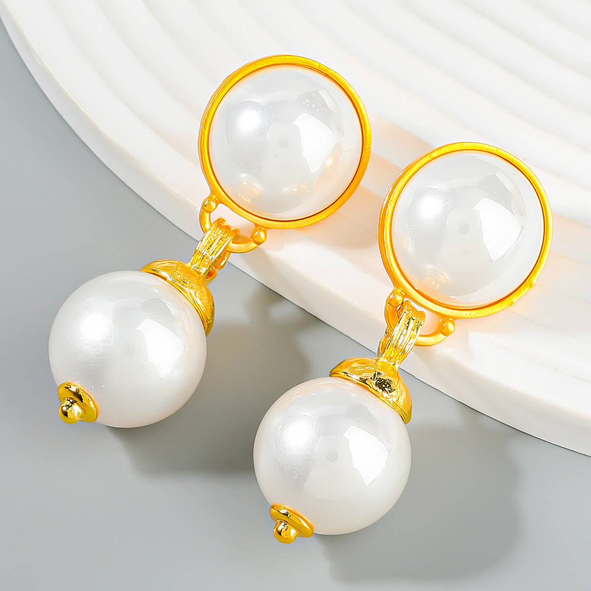 women's elegant earrings with pearl earrings