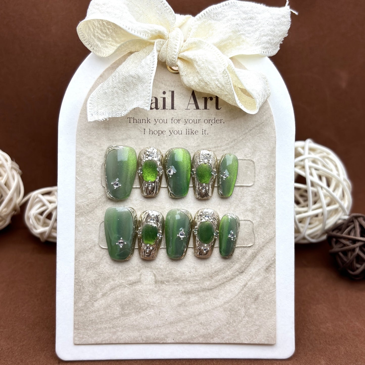 Handmade Buccilati Cat's eye green glass Press on Nails