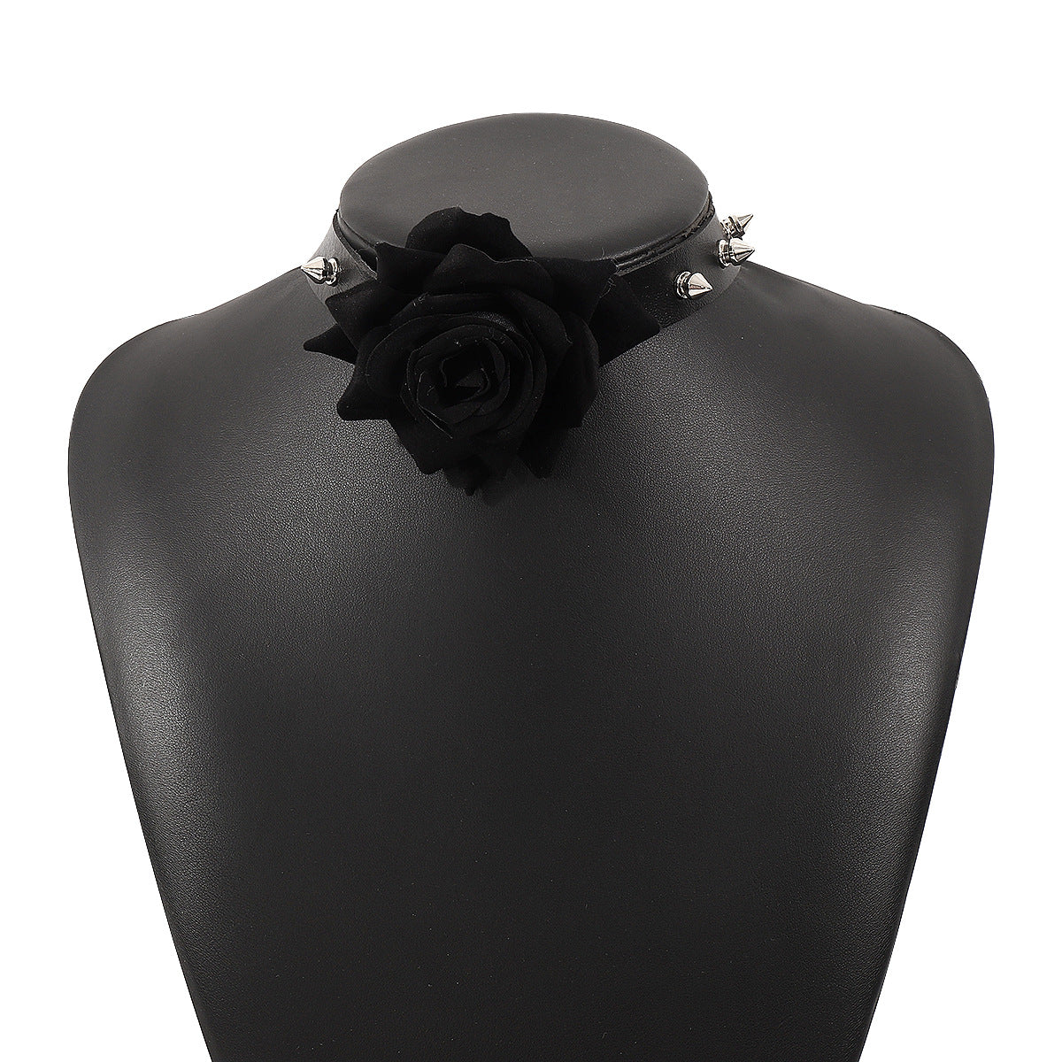 Leather three-dimensional rose rivet necklace
