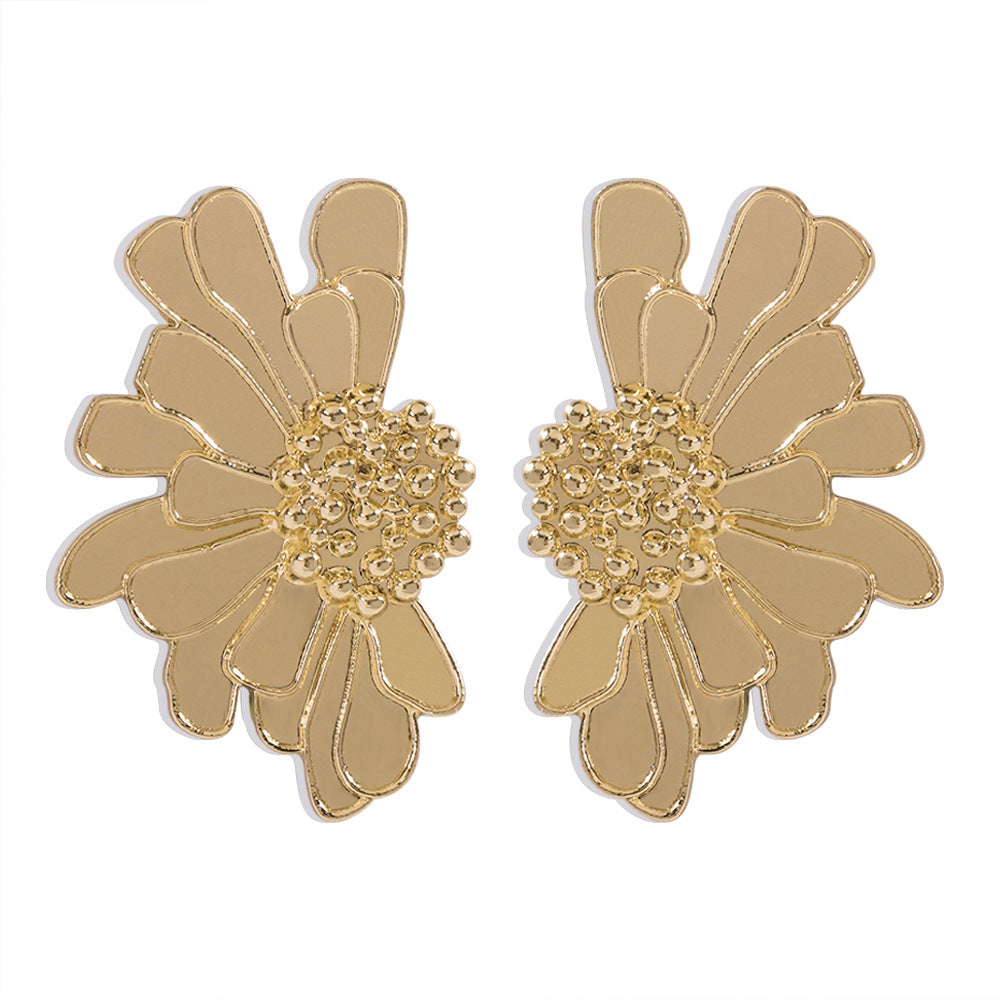 women's retro alloy flower stud earrings