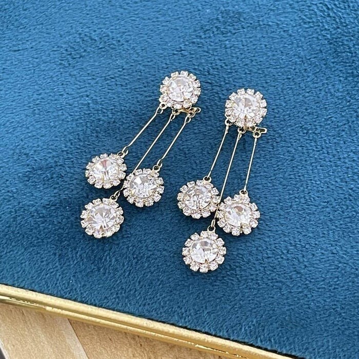 (BUY 1 GET 1 FREE) - Zircon Round Petal Earrings