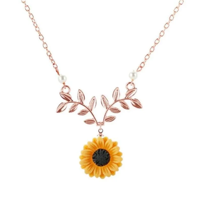 DaintyLilyåä? Sunflower Necklace