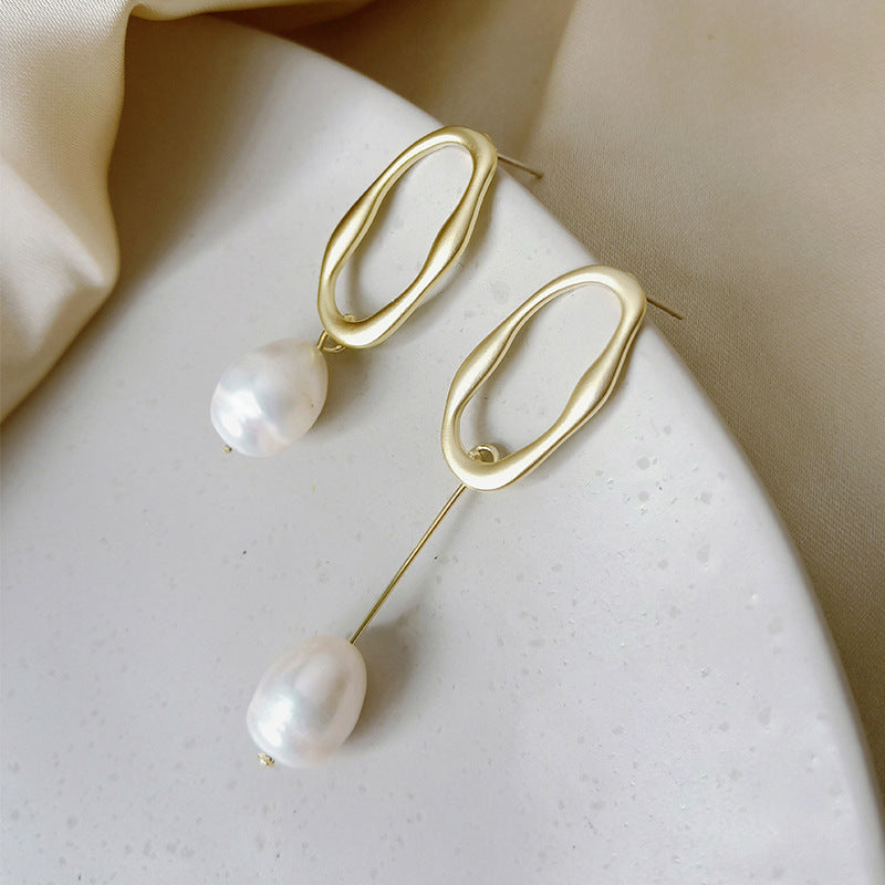 Asymmetrical • Pearl Earring