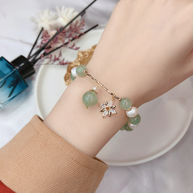 Green grass • Crystal bracelet