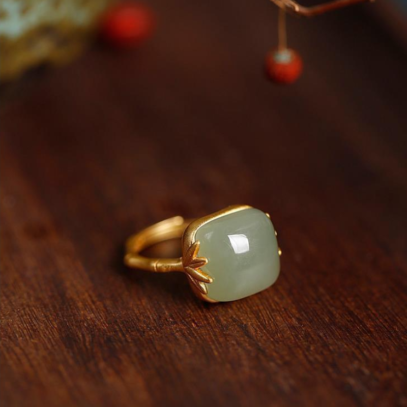 Bamboo section • Agate jade ring