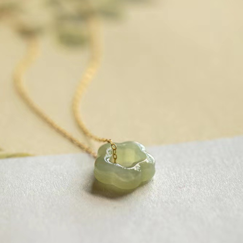 "Sun flower" Emerald Jade stone necklace