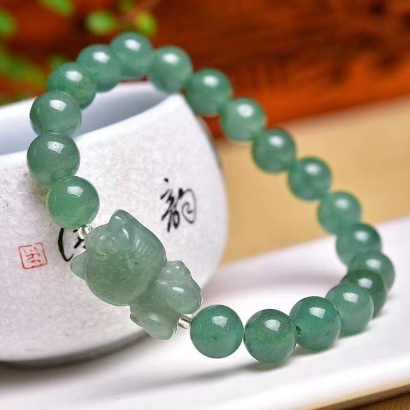 Cute Cats • Emerald Jade stone bracelet