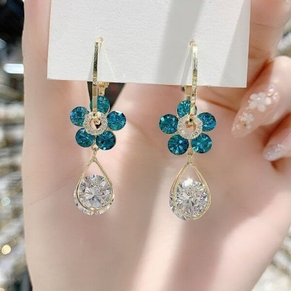 🔥Fashion Flower Crystal Earrings