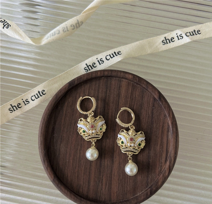 Chinese style retro lion pearl pendant zircon earrings