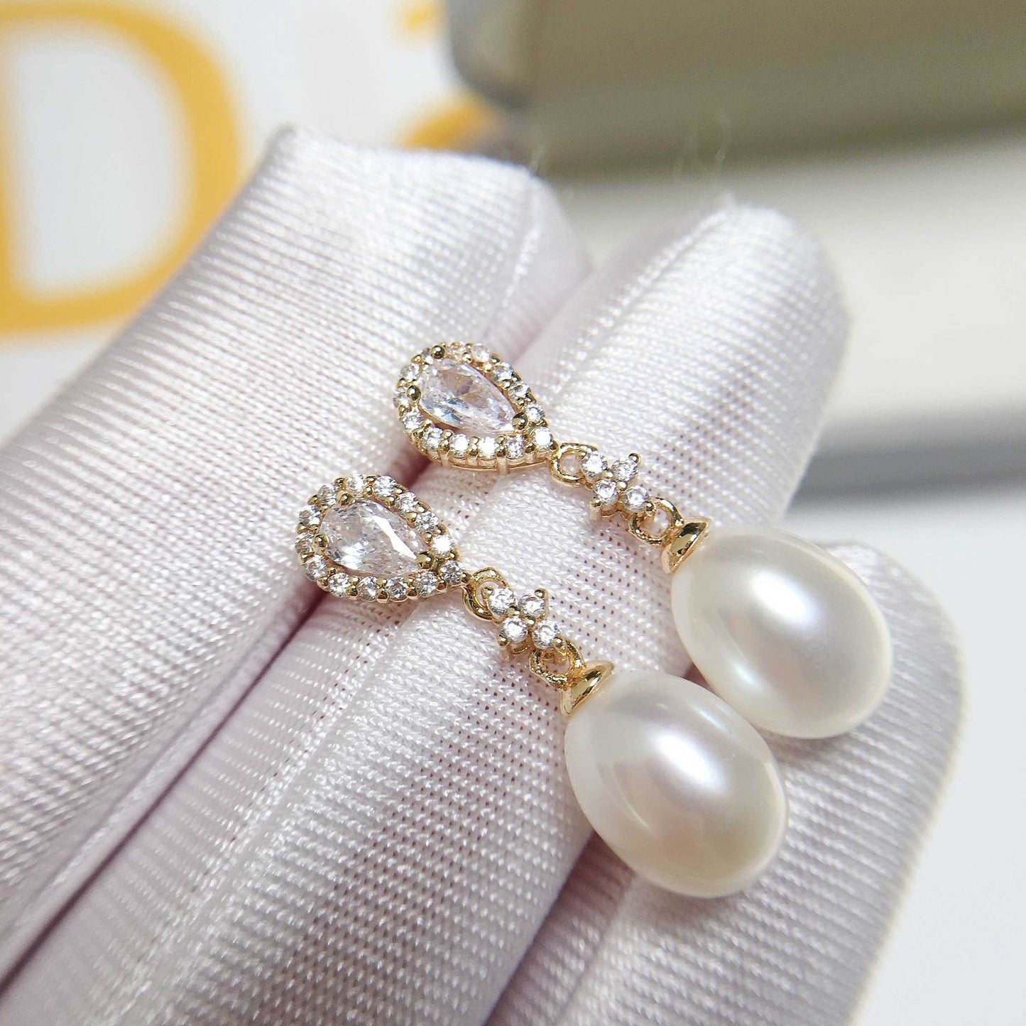 Natural freshwater pearl gold plated zircon earrings