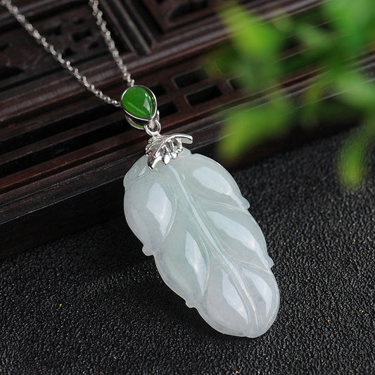 Green Leaf • Agate Necklace