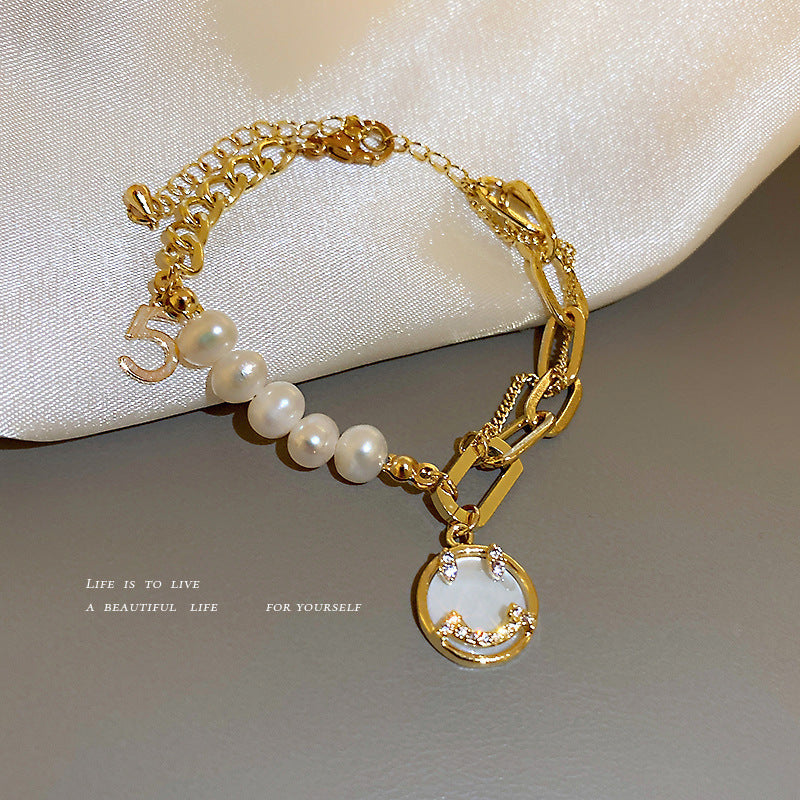 Smiley face • Freshwater pearl bracelet