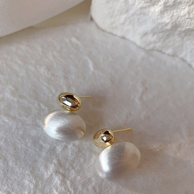 Vintage elegant gold plated earrings