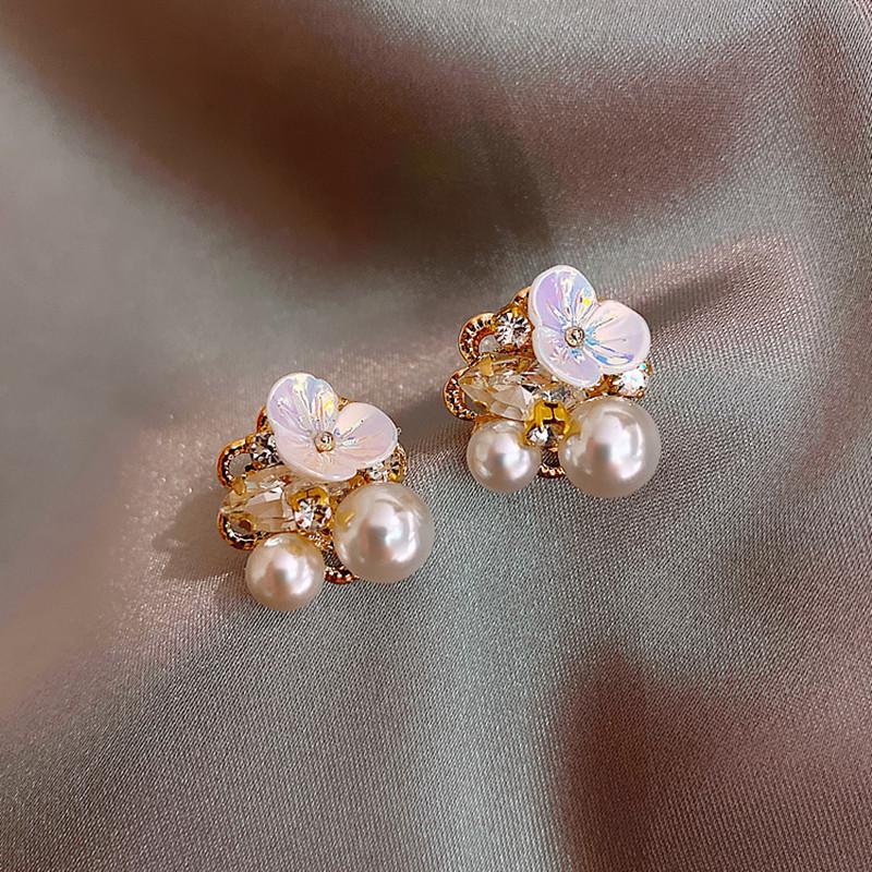 ‘Blooming Dream’ Pearl Earrings