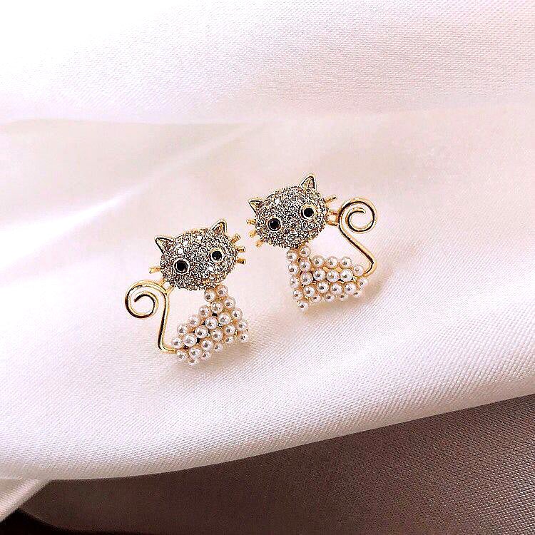 Fancy Cat Pearl Earrings