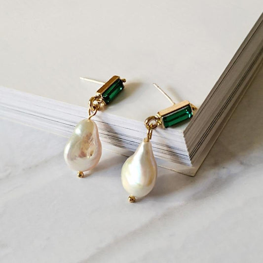 Green Crystal & Pearl Earrings
