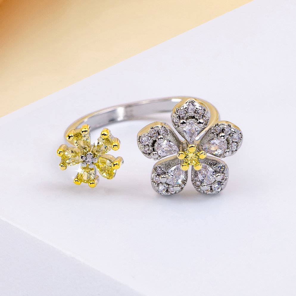 ‘Summer Bloom’ Crystal Flower Ring